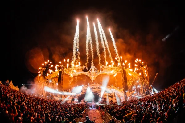 Tomorrowland festival concert stage fireworks