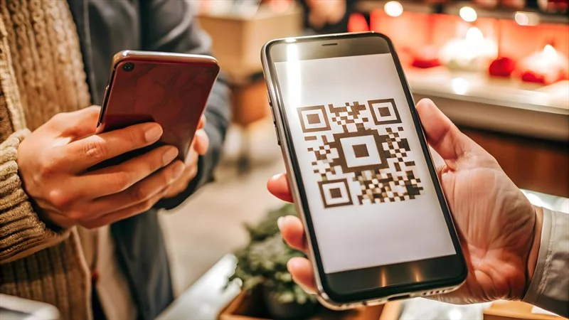 Scanning QR code on phone screen